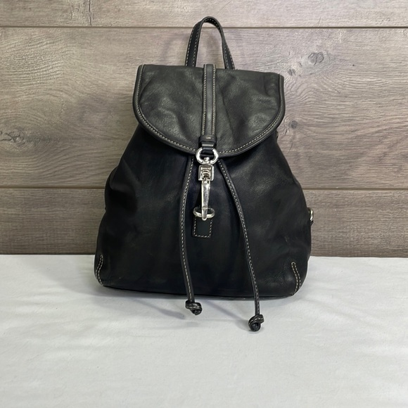 Coach Handbags - Coach Vintage 9368 Black Leather Backpack